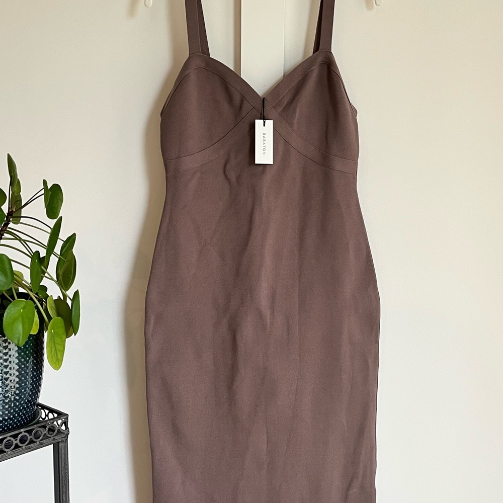 NWT Aritzia Babaton Greta Sculpt Knit Dress Size L in Color Deep Taupe